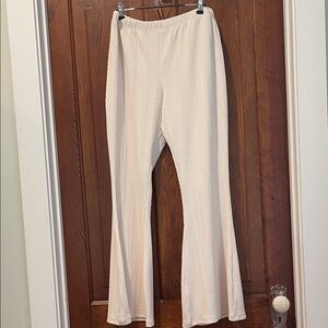 DAVI & DANI Cream Flare Pants